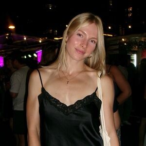 Meet your Posher, Rose